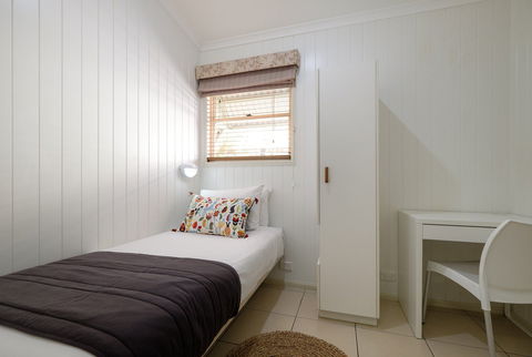 Barney Beach Accommodation Centre - Tourism Caloundra 5