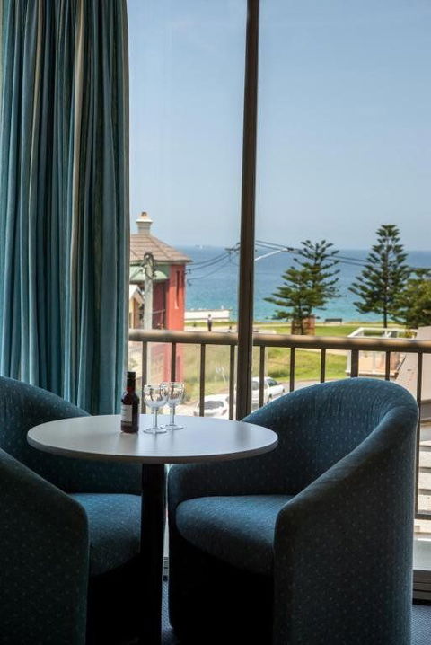 Alloggio Newcastle Beach Hotel - Tourism Caloundra 1