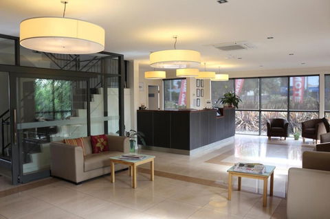 Bairnsdale International - Tourism Caloundra 1