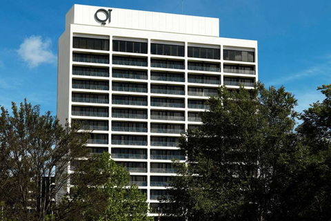 QT Canberra - Tourism Caloundra 0