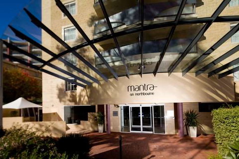 Mantra on Northbourne - Tourism Caloundra 0