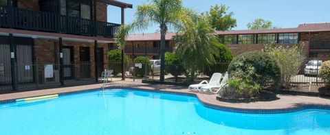 Maclin Lodge - Tourism Caloundra 1