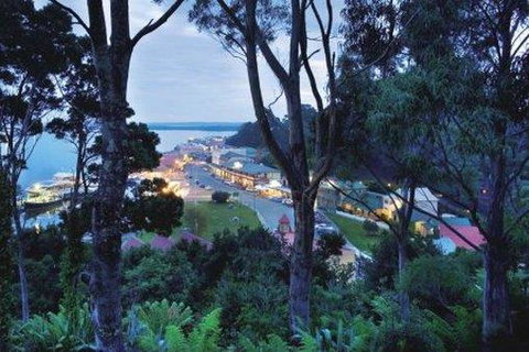 Strahan Village - Tourism Caloundra 2