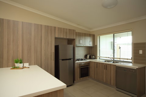 Direct Hotels - Villas On Rivergum - Tourism Caloundra 1
