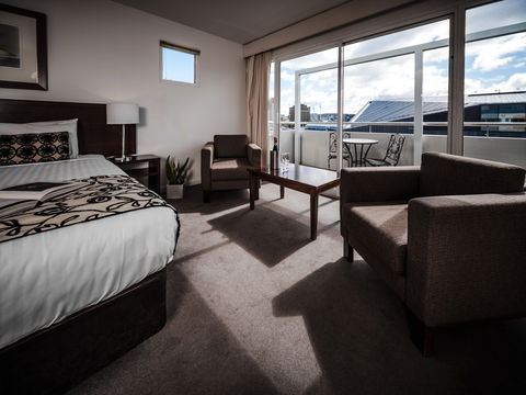 Salamanca Suites - Tourism Caloundra 1