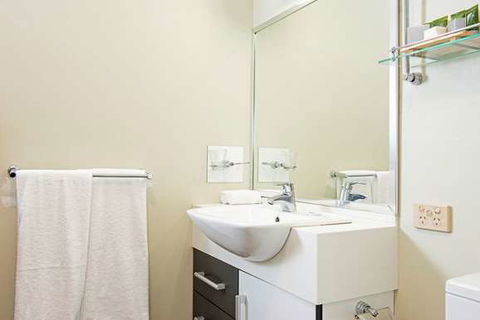 Mantra One Sandy Bay Road - Tourism Caloundra 1