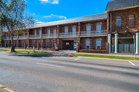 Quality Hotel Sherbourne Terrace - Tourism Caloundra 1