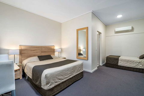 Quality Hotel Sherbourne Terrace - Tourism Caloundra 2