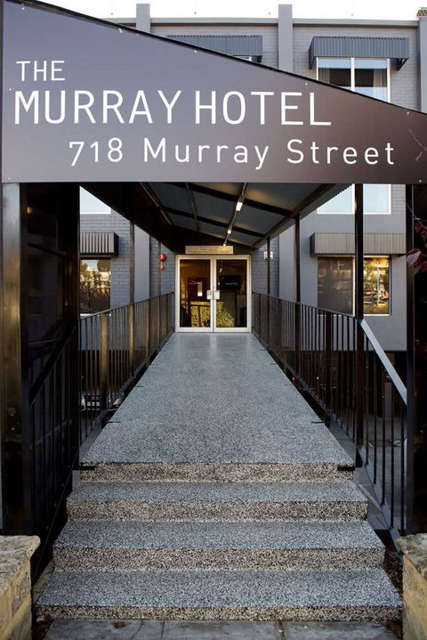 The Murray Hotel - Tourism Caloundra 1