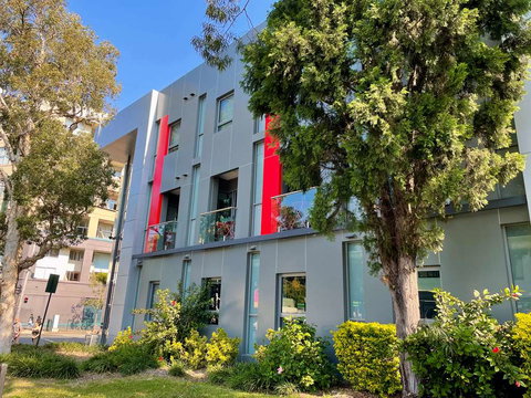 Best Western Plus Camperdown Suites - Tourism Caloundra 1