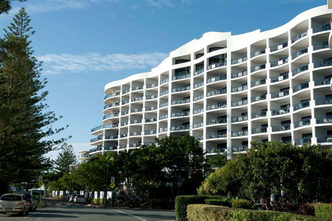 Ramada Resort Golden Beach - Tourism Caloundra 0