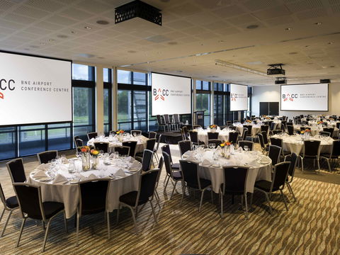 Pullman Brisbane Airport Hotel - Tourism Caloundra 11