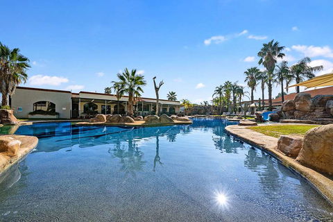 Quality Siesta Resort - Tourism Caloundra 6