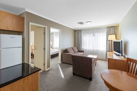 Nesuto Canberra Apartment Hotel - Tourism Caloundra 11