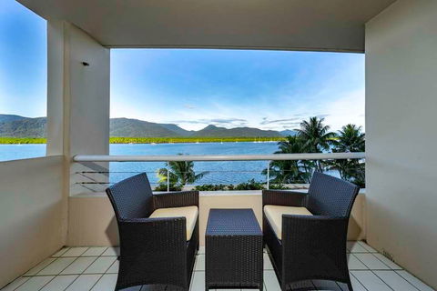 Hilton Cairns - Tourism Caloundra 3
