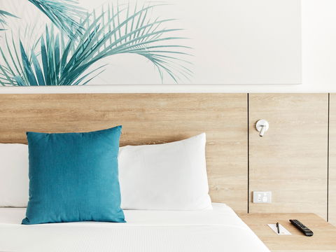 Novotel Cairns Oasis Resort - Tourism Caloundra 2