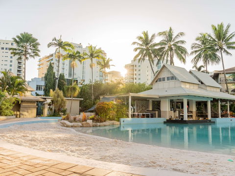 Novotel Cairns Oasis Resort - Tourism Caloundra 7