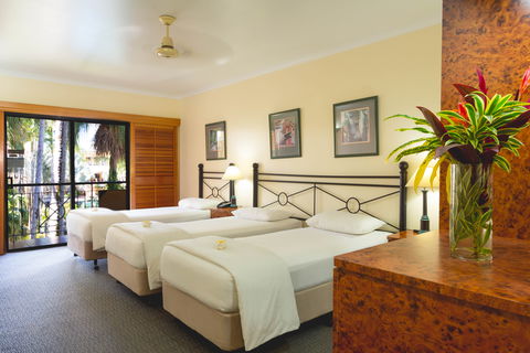 Palm Royale Cairns - Tourism Caloundra 4