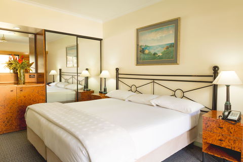 Palm Royale Cairns - Tourism Caloundra 5