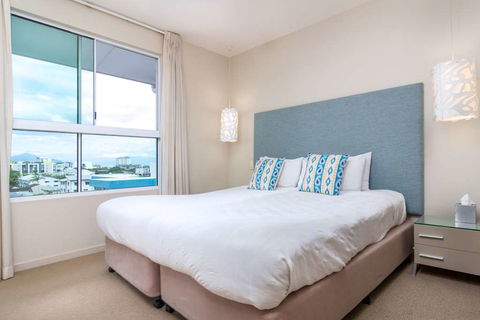 201 Lake Street - Cairns - Tourism Caloundra 1