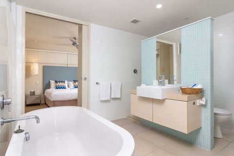 201 Lake Street - Cairns - Tourism Caloundra 3