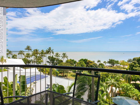 BreakFree Royal Harbour Hotel - Tourism Caloundra 8