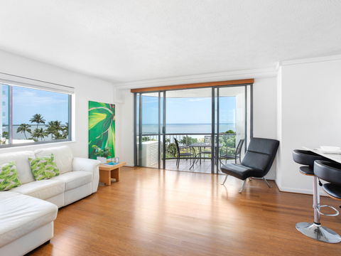 BreakFree Royal Harbour Hotel - Tourism Caloundra 9