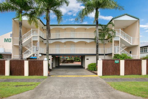 Cairns City Sheridan - Tourism Caloundra 0