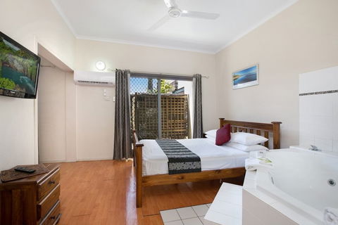 Cairns City Sheridan - Tourism Caloundra 10
