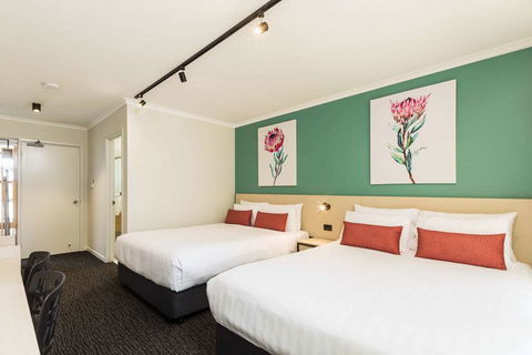 NIghtcap At Balaclava Hotel - Tourism Caloundra 5