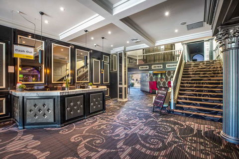 Skyways Hotel - Tourism Caloundra 0