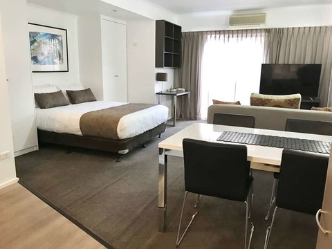 DressCircle Apts - Archer St - Tourism Caloundra 2