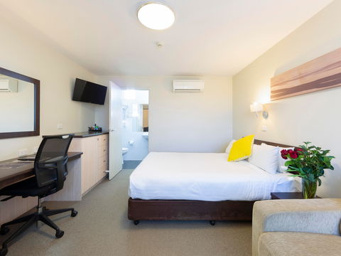 Ibis Styles Canberra Tall Trees - Tourism Caloundra 1