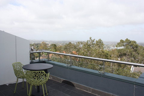 Hotel Urban St Leonards - Tourism Caloundra 2