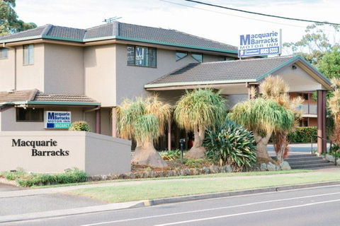 Macquarie Barracks Inn - Tourism Caloundra 0