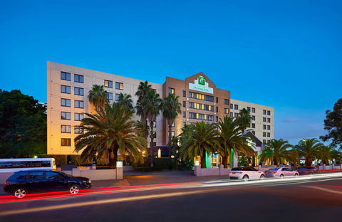 Holiday Inn Parramatta - Tourism Caloundra 2