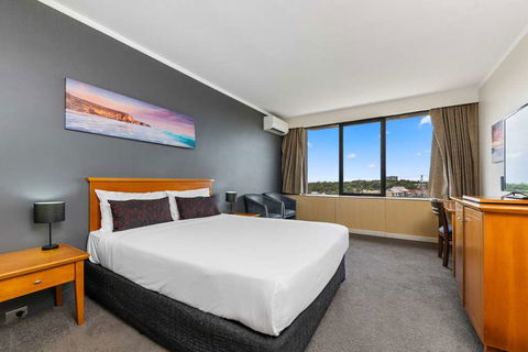 Hotel Frontier Darwin - Tourism Caloundra 2