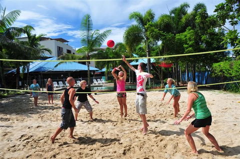 Nomads Cairns Backpackers Resort - Tourism Caloundra 0