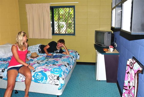 Nomads Cairns Backpackers Resort - Tourism Caloundra 2