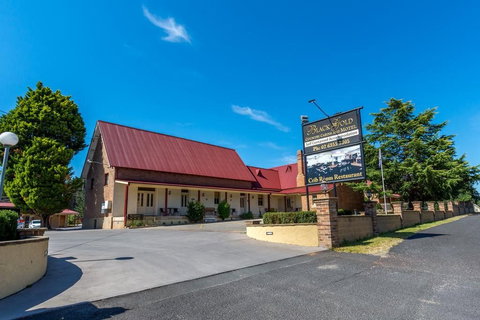 Black Gold Country Cabins and Motel - Tourism Caloundra 1