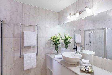 Best Western Cathedral Motor Inn - Tourism Caloundra 13