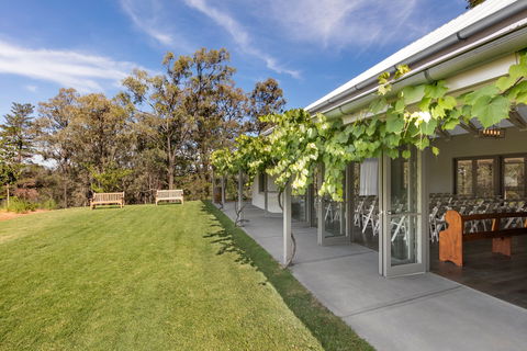 Spicers Guesthouse - Tourism Caloundra 0
