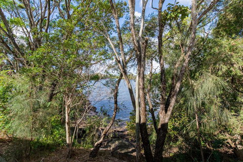 Nightcap at Waterfront Hotel - Tourism Caloundra 0