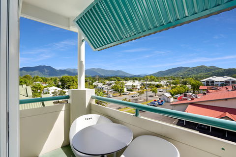 Cairns Sheridan Hotel - Tourism Caloundra 1