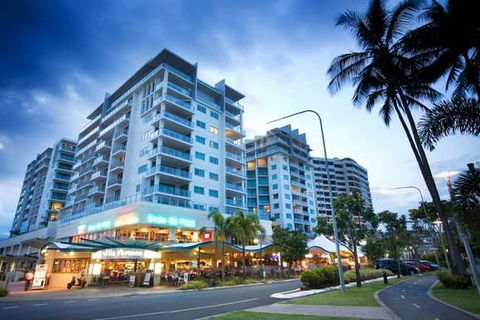 Mantra Trilogy - Tourism Caloundra 0