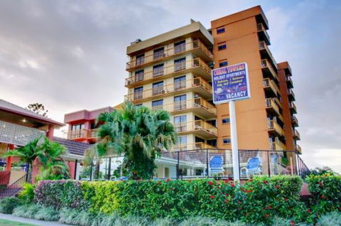 Coral Towers Holiday Apartments - Tourism Caloundra 0