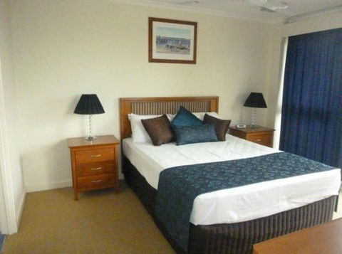 Coral Towers Holiday Apartments - Tourism Caloundra 1