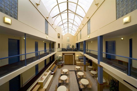 Capital Executive Apt Hotel Canberra - Tourism Caloundra 1