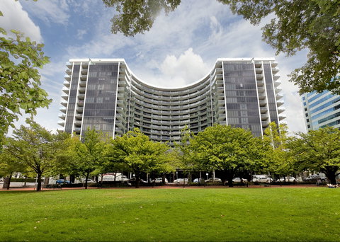 Astra Canberra Manhattan - Tourism Caloundra 0