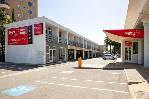 Watermark Glenelg - Tourism Caloundra 0